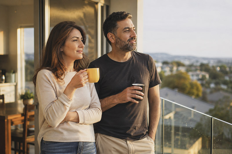 Relaxed moments in golden hour light